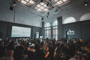 Crowd Networking